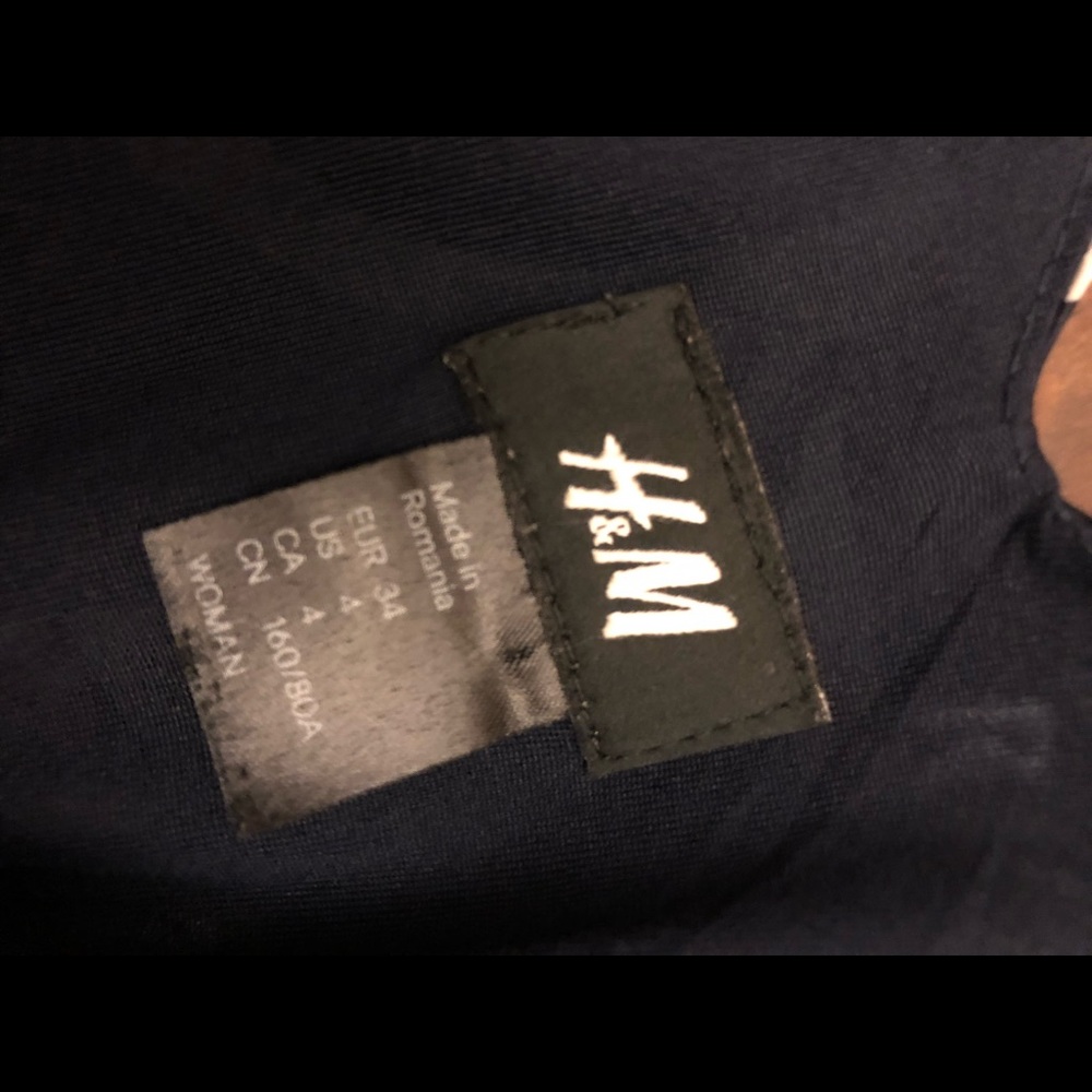 H&M Ribbon Patterned Dress - Picture 4 of 6